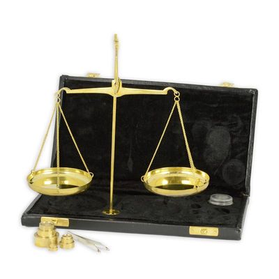 A BRASS APOTHECARY SCALE IN BOX