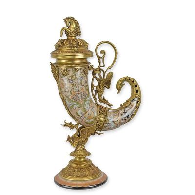 A BRONZE MOUNTED PORCELAIN CORNUCOPIA HORN