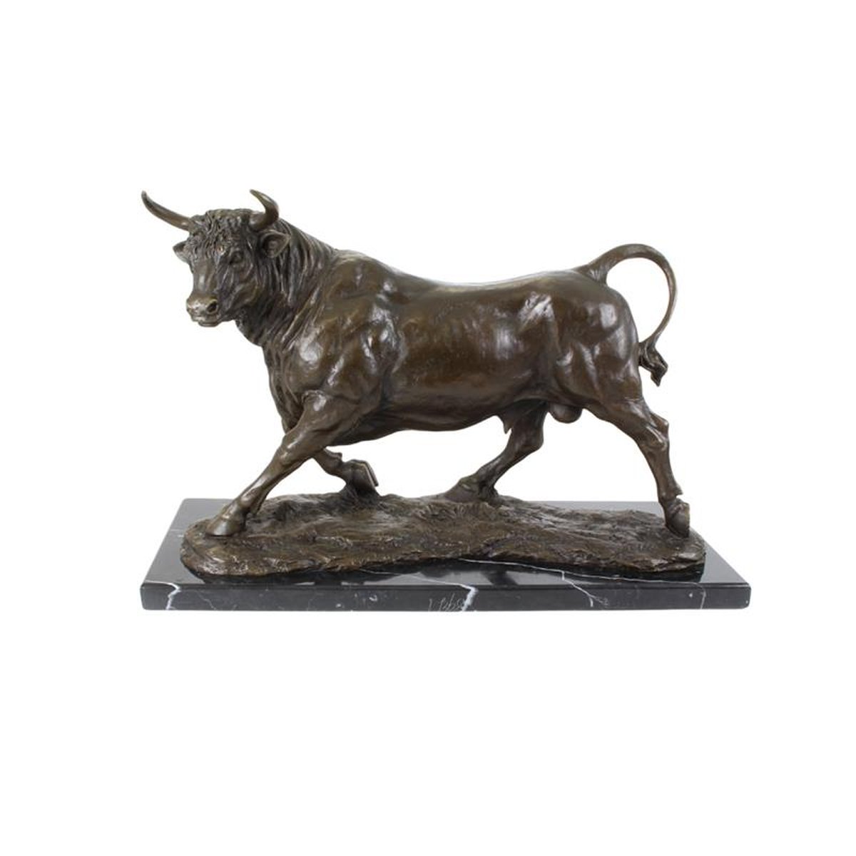 A BRONZE SCULPTURE OF A BULL