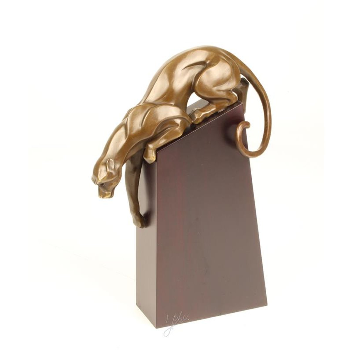 A BRONZE SCULPTURE OF A DESCENDING PANTHER ON WOODEN BASE