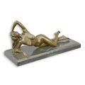 A BRONZE SCULPTURE OF A FEMALE NUDE