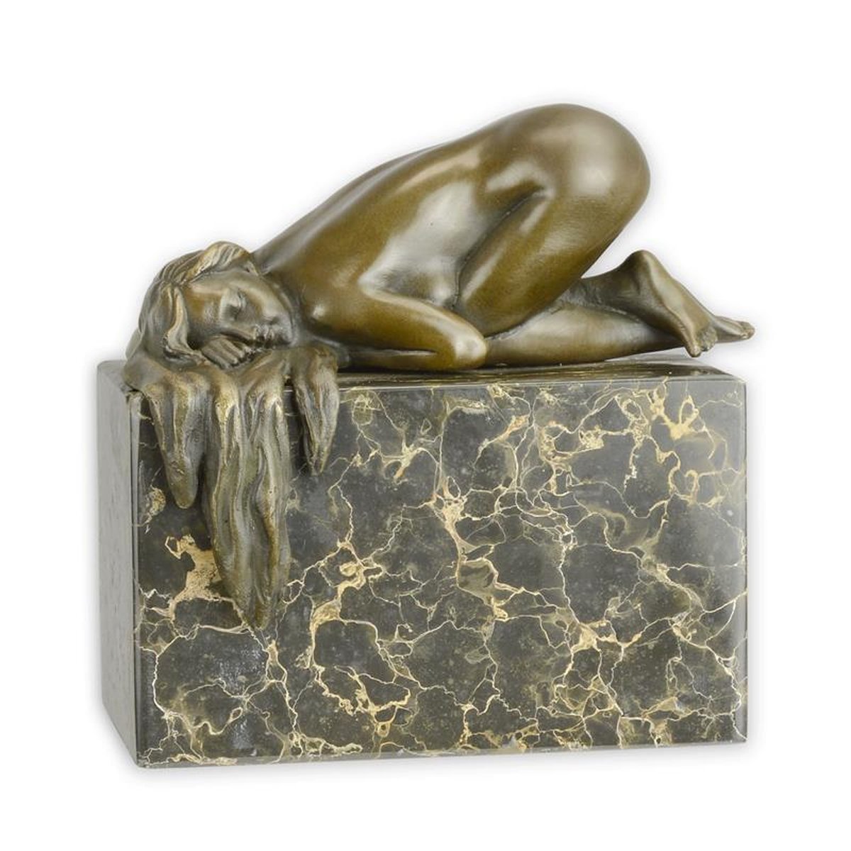 A BRONZE SCULPTURE OF A FEMALE NUDE