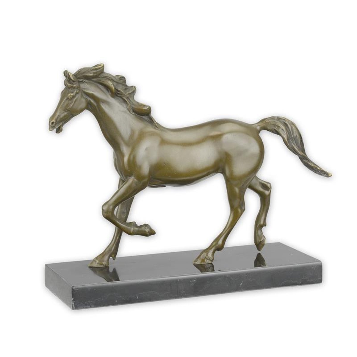 A BRONZE SCULPTURE OF A HORSE
