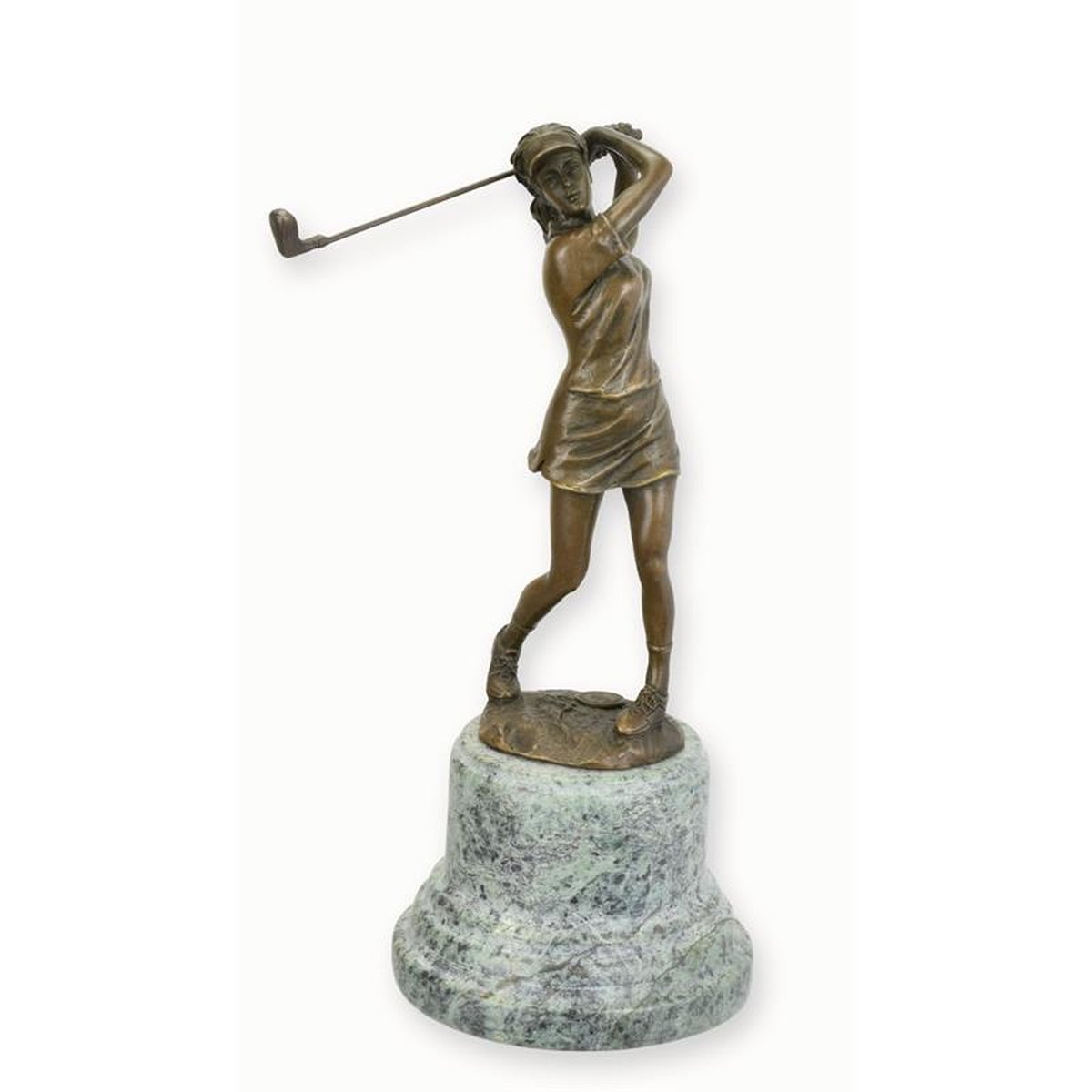 A BRONZE SCULPTURE OF A LADY GOLFER