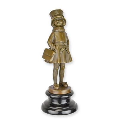 A BRONZE SCULPTURE OF A YOUNG GIRL