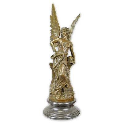 A BRONZE SCULPTURE OF MINERVA