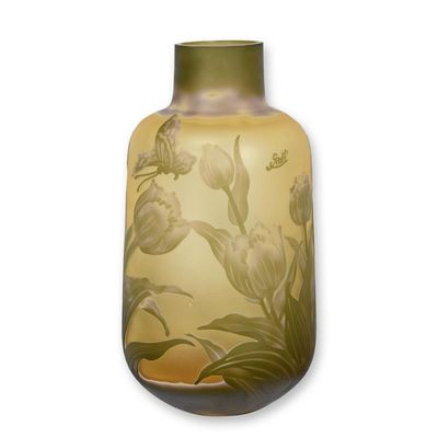 A CAMEO GLASS VASE 'TULIP'