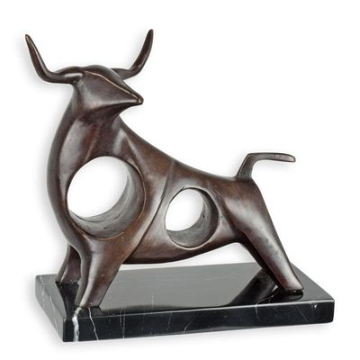 A MODERNIST BRONZE SCULPTURE OF A BULL