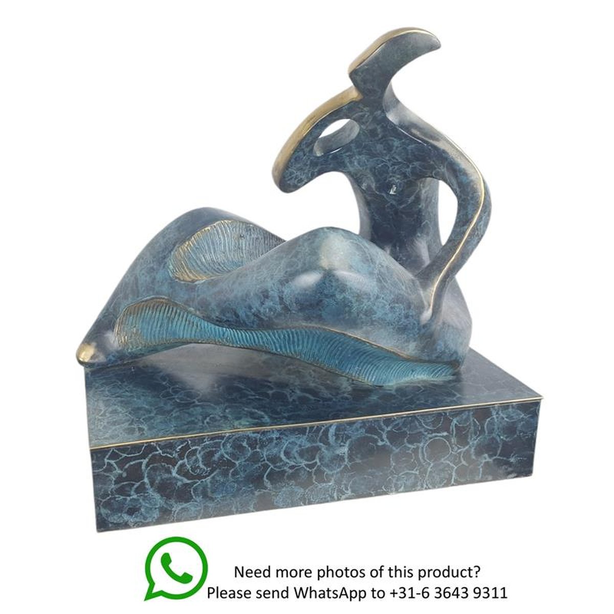 A MODERNIST BRONZE SCULPTURE OF A FEMALE NUDE