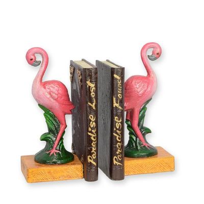 A PAIR OF CAST IRON FLAMINGO BOOKENDS