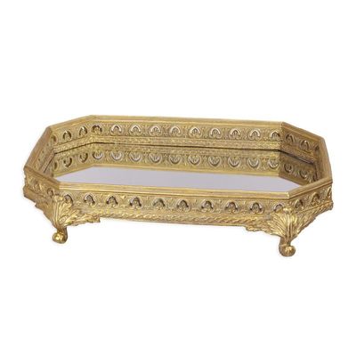 A RESIN TRAY WITH MIRROR INLAY