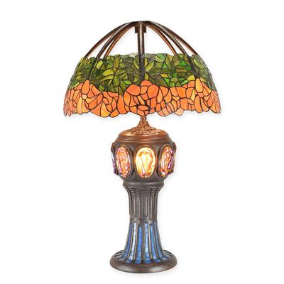 A TIFFANY STYLE TABLE LAMP