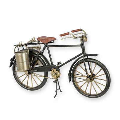 A TIN MODEL OF A BIKE