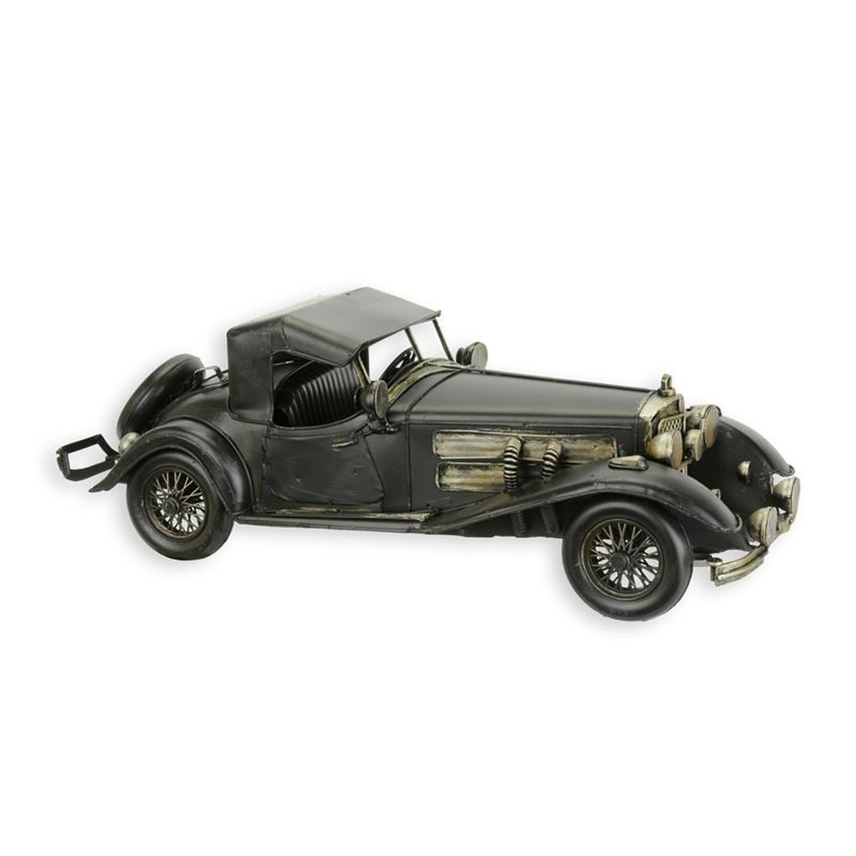 A TIN MODEL OF AN OLDTIMER