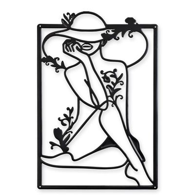 A TIN OUTLINE WALL DECOR - WOMAN WITH HAT