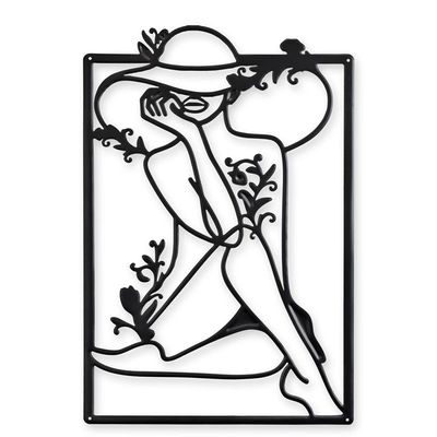 A TIN OUTLINE WALL DECOR - WOMAN WITH HAT