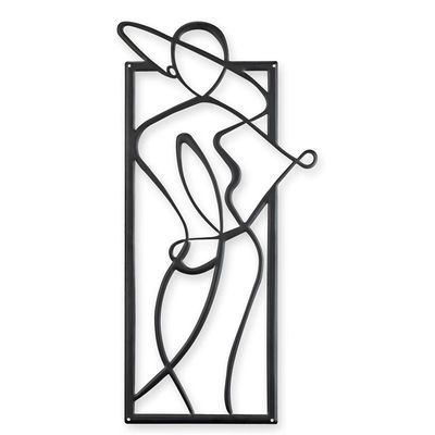 A TIN OUTLINE WALL DECOR - WOMAN WITH HAT
