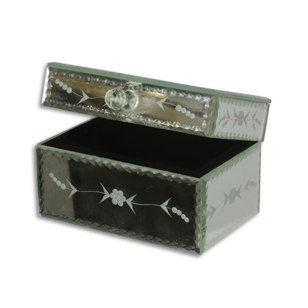 A VENETIAN GLASS BOX