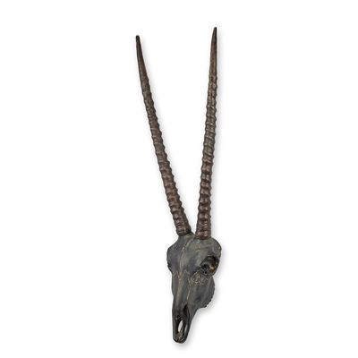 A WALL MOUNT RESIN CHINKARA OR INDIAN GAZELLE SKULL