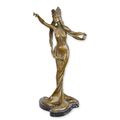 AN ART NOUVEAU BRONZE SCULPTURE OF A LADY