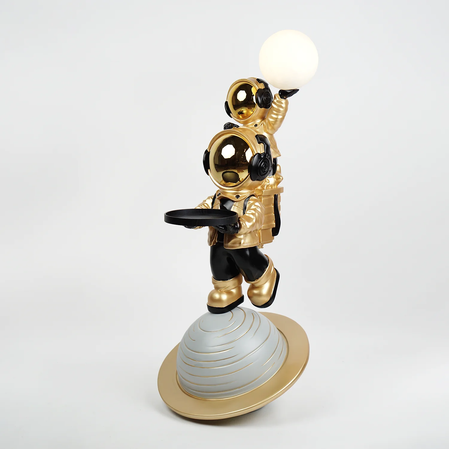 2 Astronauts Saturn + Music & Light